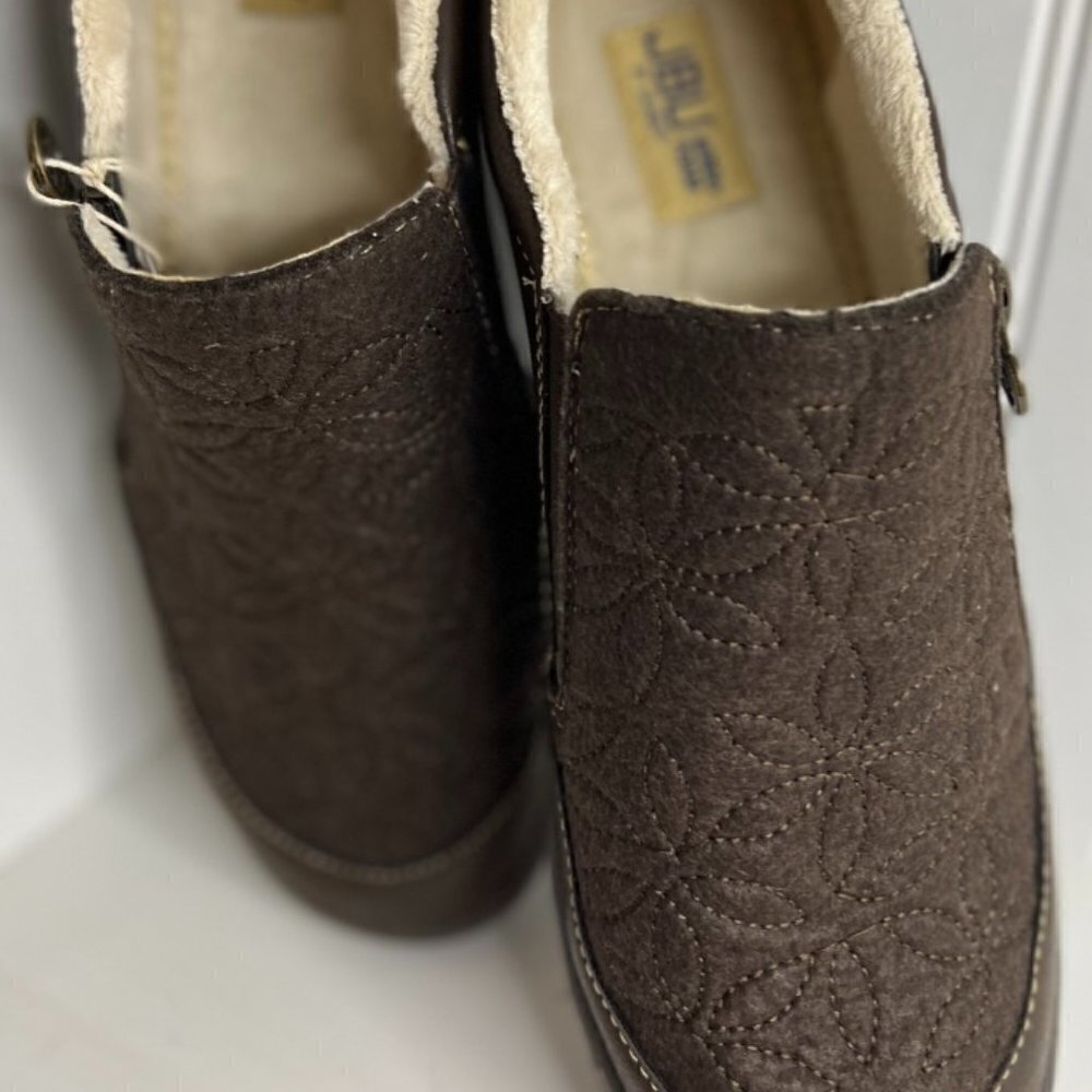 JBU by Jambu Womens Crimson Vegan Memory Foam Slip-On Sneakers Size 9.5 in Brown